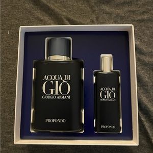 Giorgio Armani  Acqua Di Gio Profondo Eau De Parfum Spray gift set